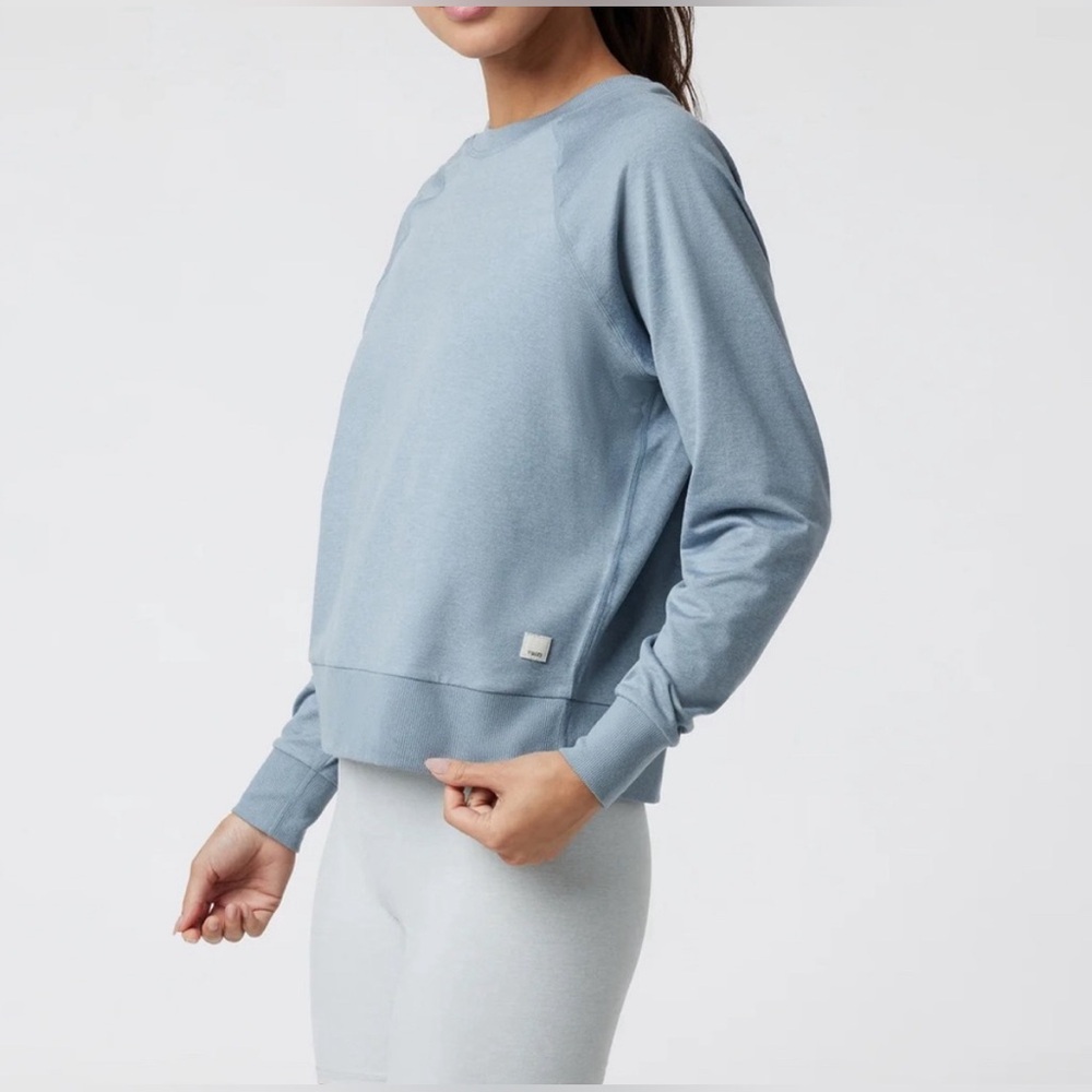 Vuori Halo Crew Pullover Womens Small Long Sleeve Dreamknit Flint Heather NWT